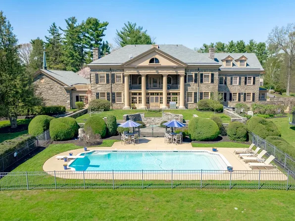 210 White Tail Ln, Media, PA 19063