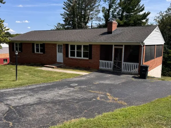 104 Westburg Dr, Lynchburg, VA 24502