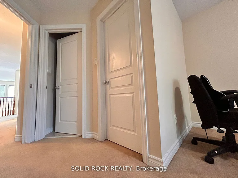 66 Madelon Dr — Photo 23