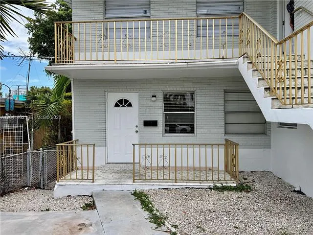 911 NW 22nd Pl