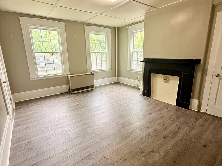 33 Water St #1 — Photo 2