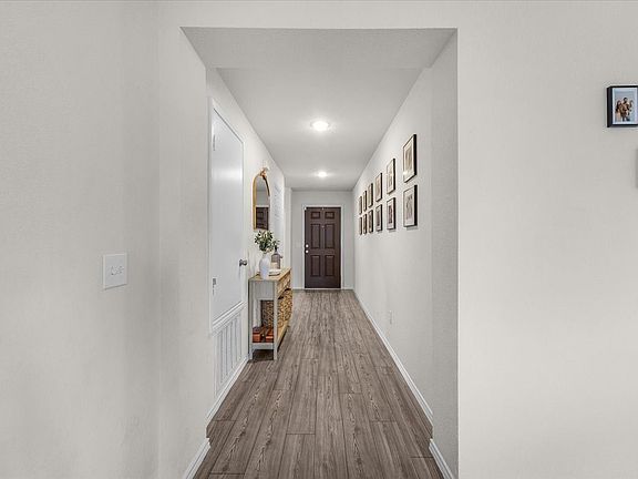 4th image of 16016 Wanderer Ln