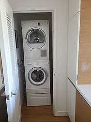 Rented by R New York