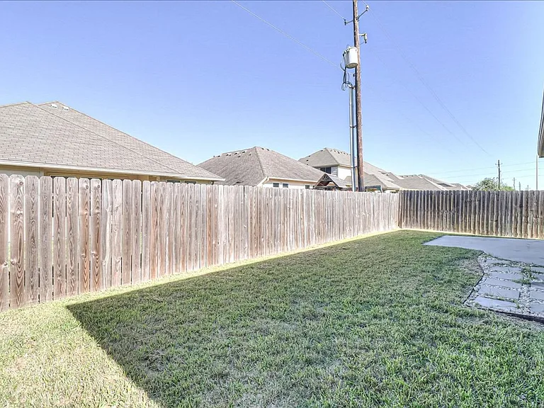 2217 Ibis — Photo 45