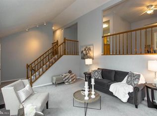 9082 Blue Jug Lndg, Burke, VA 22015