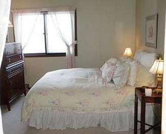 1st image of 120 Demont Ave E APT 206