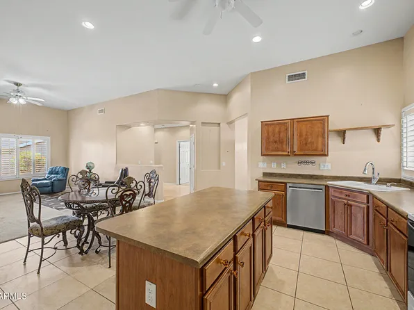 3386 E THORNTON Avenue, Gilbert, AZ 85297