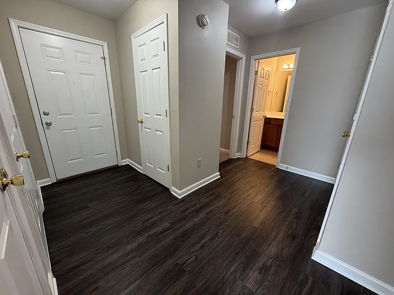 708 Chatham Ct #1 — Photo 11