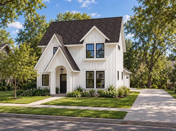 1007 W Center St, Rochester, MN 55902