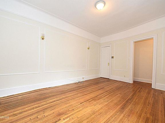 2nd image of 2205 37th St APT 3F