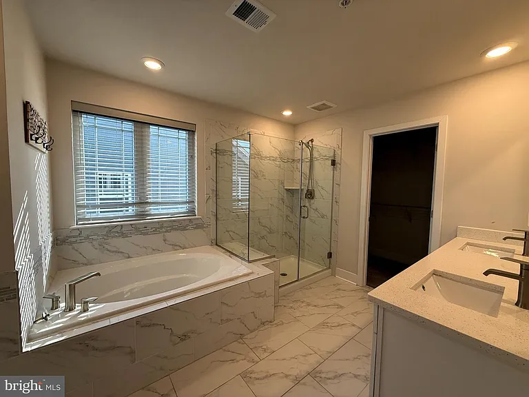 1407 Pinkerton St — Photo 11
