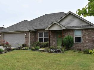 2734 Ridgewood Rd, Searcy, AR 72143