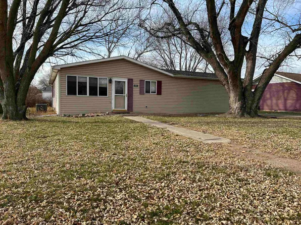 523 S Lewis St, Pierce, NE 68767
