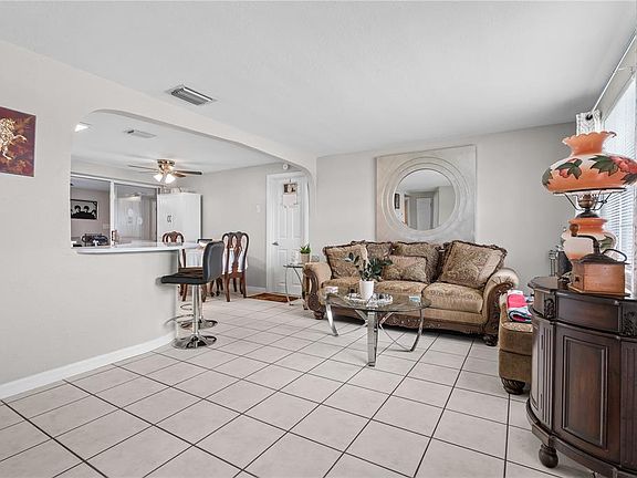 3rd image of 13323 Neptune Dr