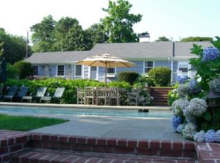 30 Hill Top Ave, Southampton, NY 11968
