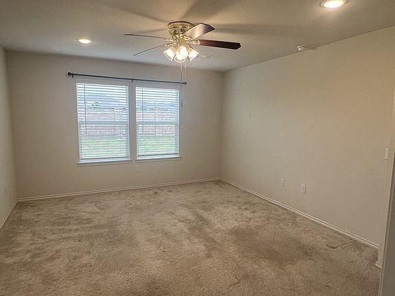 5th image of 1228 Waggoner Dr