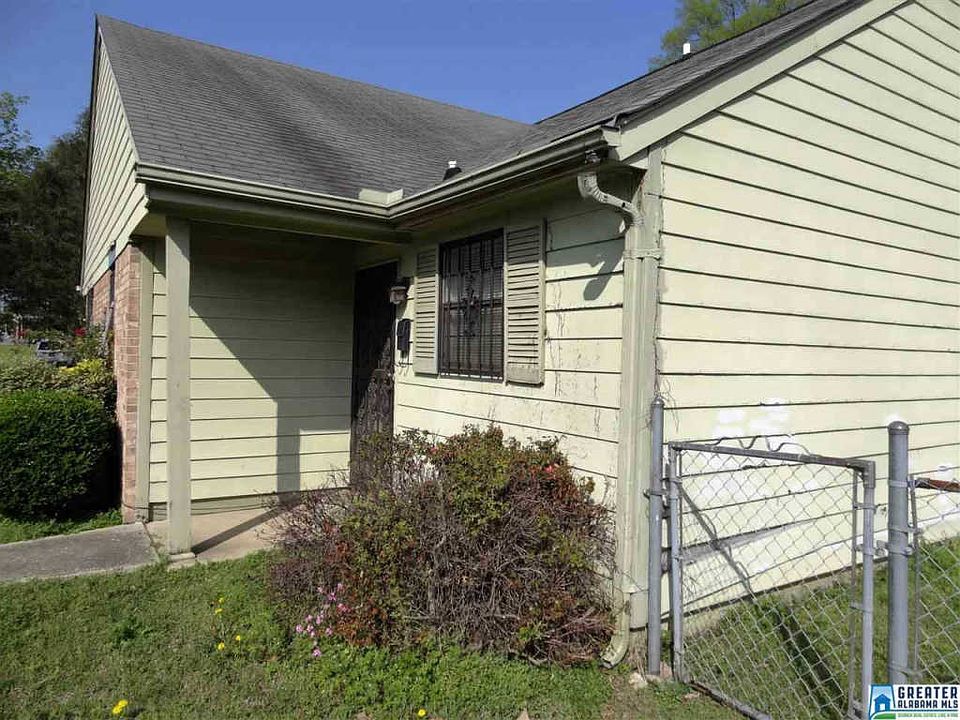 2nd image of 2730 32nd Ave N
