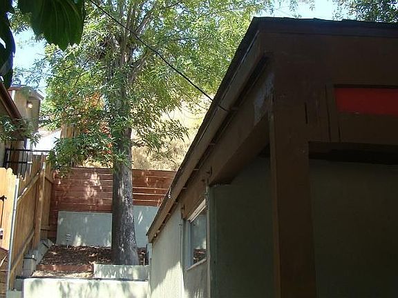 4th image of 1416 El Paso Dr