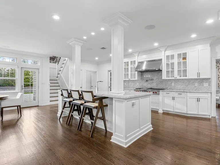 16 Hilltop Dr — Photo 10