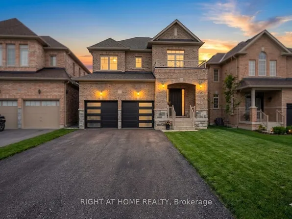 12 Tupling St, Bradford West Gwillimbury, ON L3Z 0W8