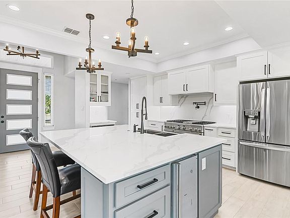 5th image of 14349 Aquarius St