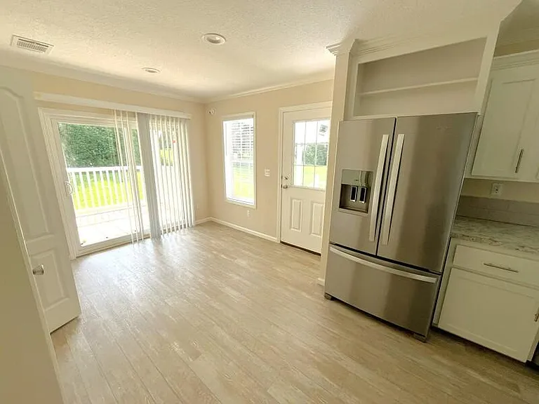 5460 Bahia Way #5460EB — Photo 12