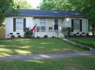 1021 Northclift Dr, Raleigh, NC 27609