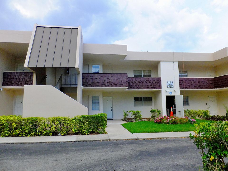 1st image of 2751 S Palm Aire Dr APT 107