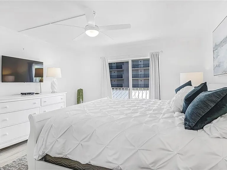 3000 Gulf Shore Blvd N #213 — Photo 23
