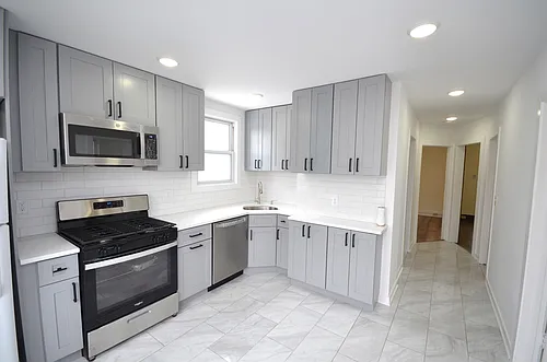 413 Davis Ave #2-0904 Photo 1