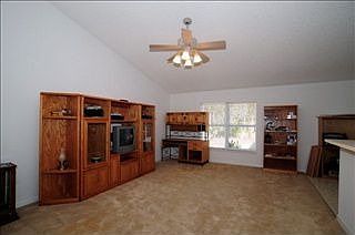 5th image of 25 Point Pleasant Dr