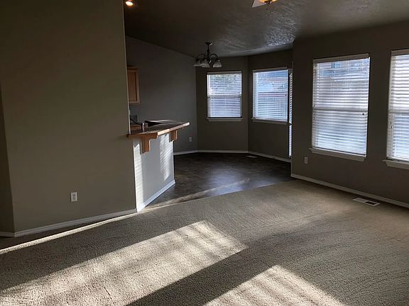 3rd image of 2795 N Rough Stone Way