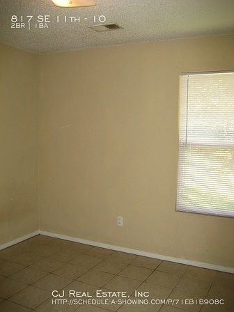 2nd image of 817 SE 11th St APT 10