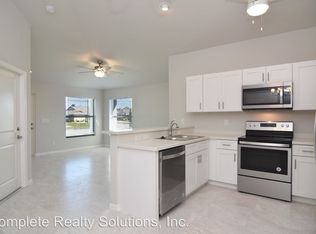 102/104 SE 4th Pl, Cape Coral, FL 33990
