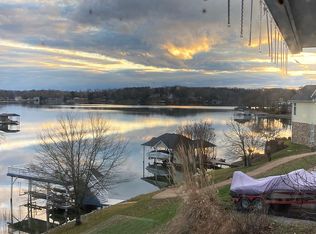 435 Buck Run Dr, Moneta, VA 24121
