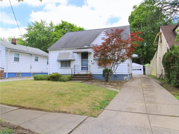 61 Berwyn Dr, Bedford, OH 44146