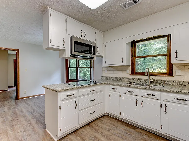 130 Aspen Way — Photo 3
