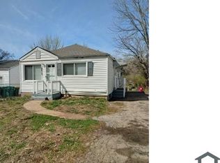 9813 Green Valley Dr, Saint Louis, MO 63136