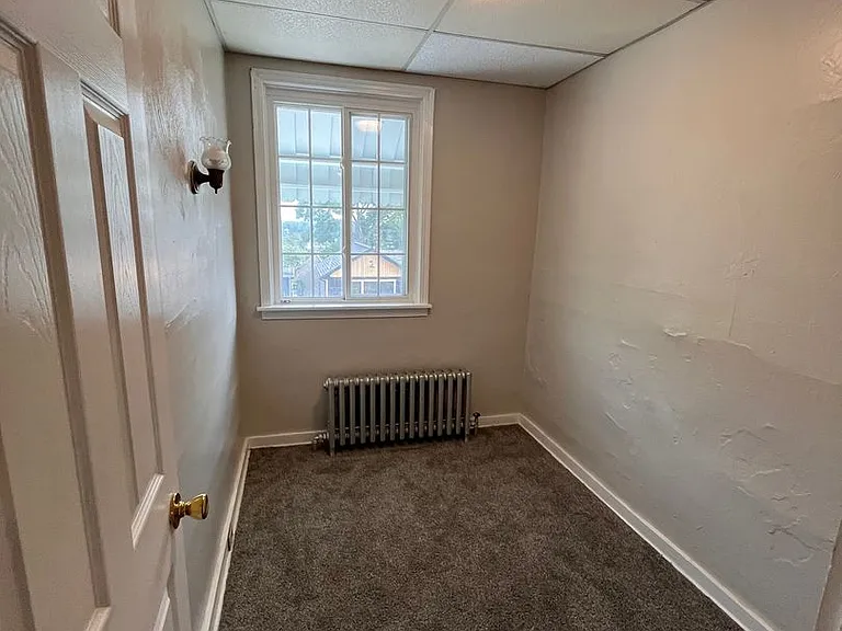 109 Kenova St — Photo 21
