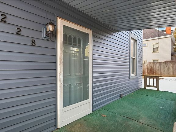 3rd image of 228 Sylvan Walk