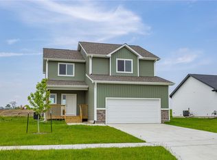 890 11th St, Waukee, IA 50263