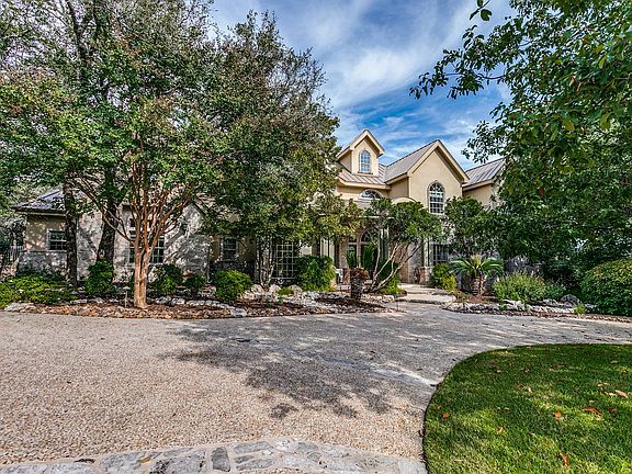 2nd image of 307 Princeton Oak