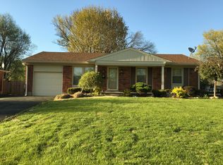 6909 Green Manor Dr, Louisville, KY 40228