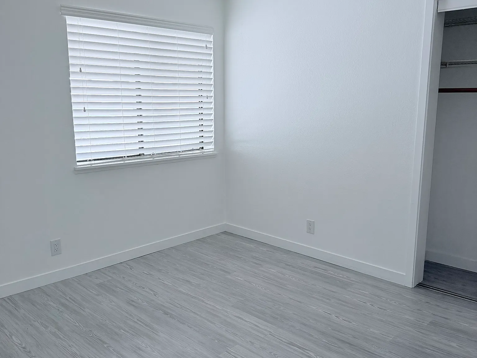 3 bed, 1200 sqft, $4,200 — Photo 4
