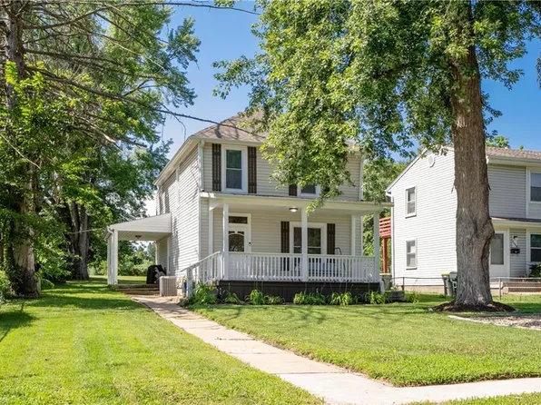 210 E Kay St, Lansing, KS 66043