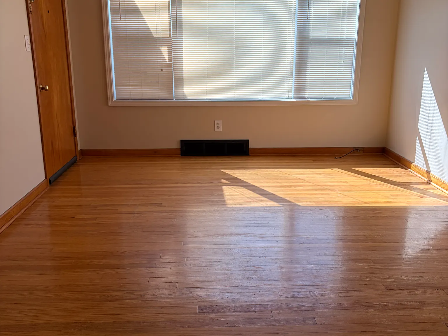 2 bed, $1,000 — Photo 2