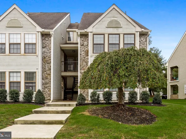 87 Bridgewater Dr, Marlton, NJ 08053