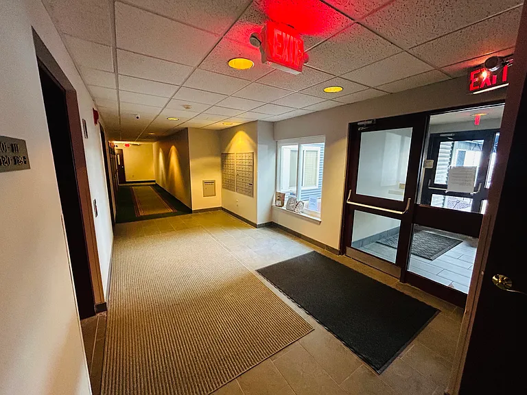 1800 Douglas Ave #101 — Photo 27
