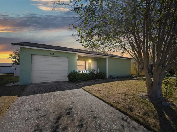 1011 Lochmont Dr, Brandon, FL 33511