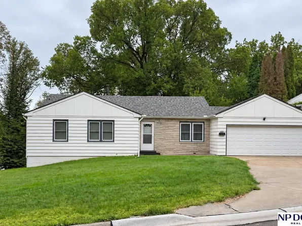 3225 Belvedere Blvd, Omaha, NE 68111